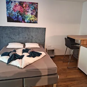 Flataid Gaestehaus Graschi - Steinbergstrasse Apartmanhotel