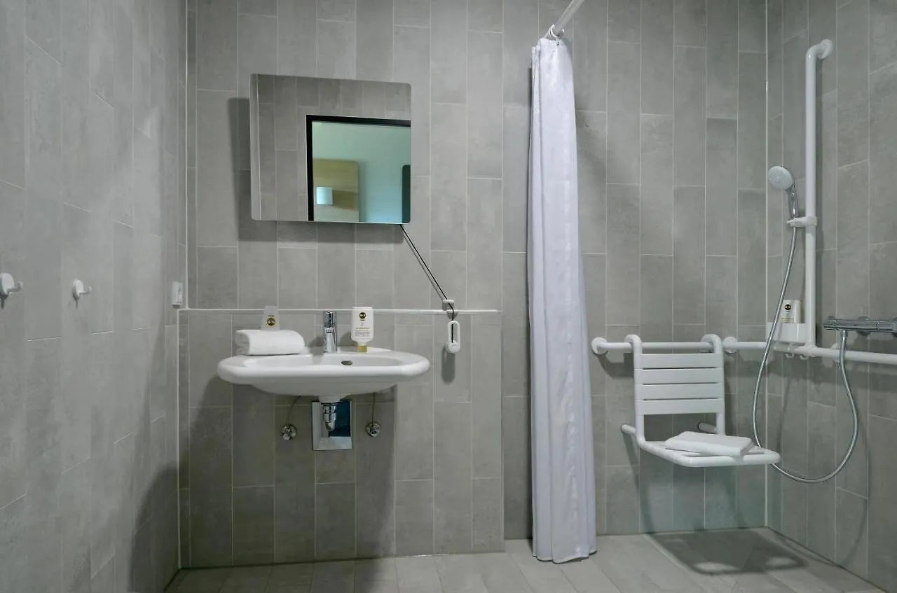 B&B Hotel Graz City-Süd 2*,